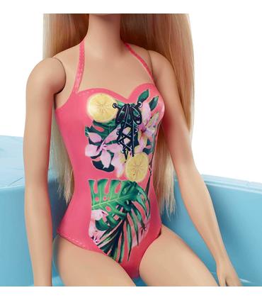 barbie-con-piscina-tobogan-y-accesorios
