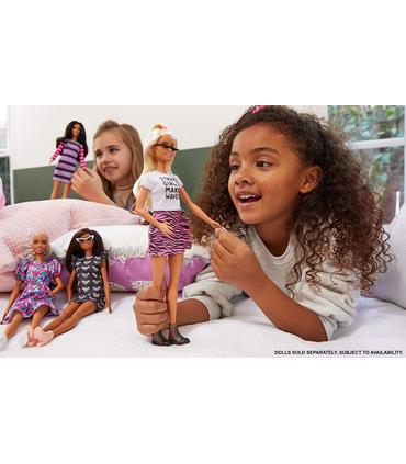 barbie-fashionista-morena-vestido-estampado-ratones