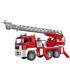 camion-de-bomberos-man-con-gran-escalera