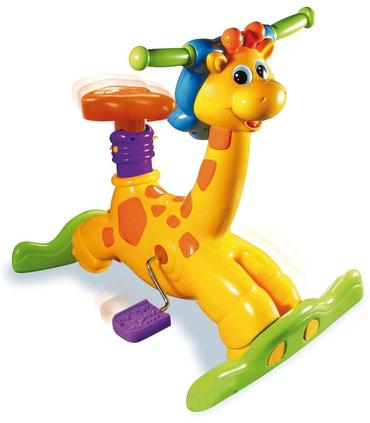 la-jirafa-pedalea
