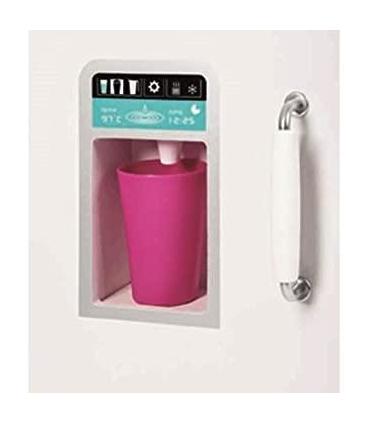 cocina-de-madera-con-frigorifico