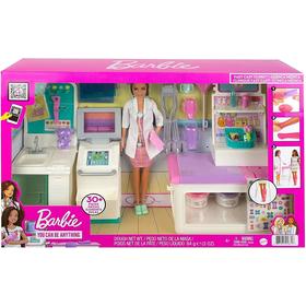 barbie-doctora-con-clinica-medica