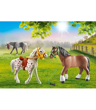 playmobil-70683-3-caballos