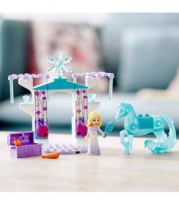 lego-43209-elsa-y-el-establo-de-hielo-del-nokk