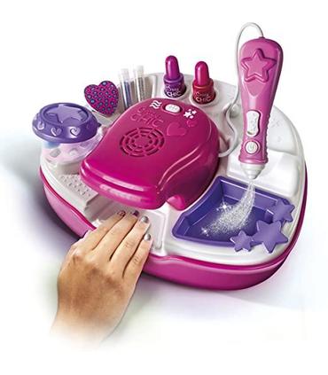 disena-tus-unas-deluxe