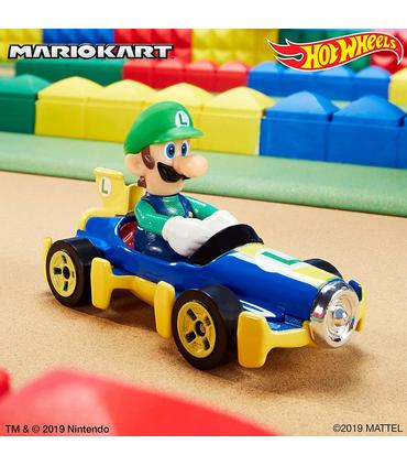 hot-wheels-mario-kart-luigi