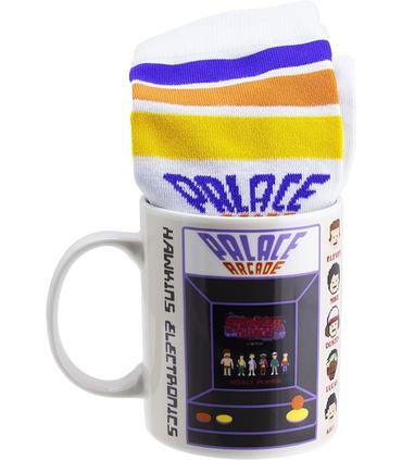 set-de-taza-y-calcetines-stranger-things