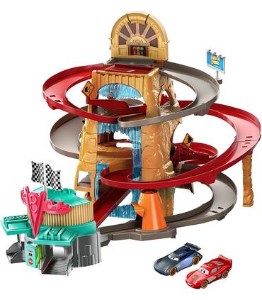 cars-radiador-springs-pista-de-carreras