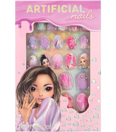 topmodel-unas-artificiales-puntiagudas