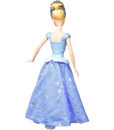 muneca-cenicienta-falda-giratoria