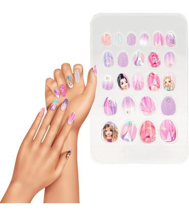 topmodel-unas-artificiales-puntiagudas