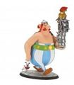 FIG. OBELIX PILA DE CASCOS Y DOGMATIX