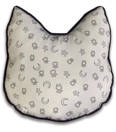 sailor-moon-luna-cushion
