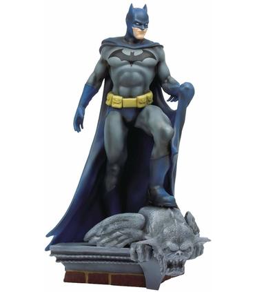 mega-statue-dc-batman-paint-variant