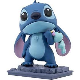 stitch-yume-hero-window-box-art-gall-standing-in-contrappo