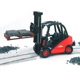 bruder-carretilla-linde-con-2-palets